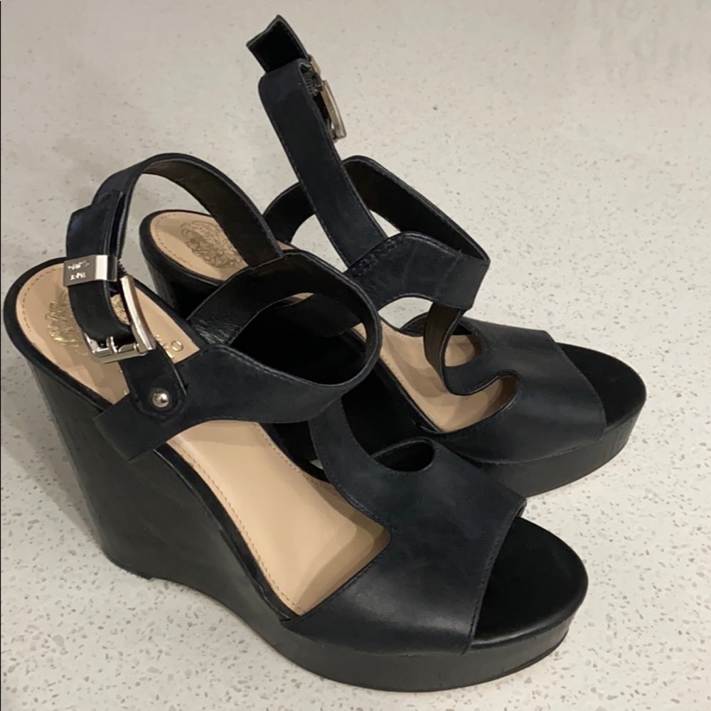 Black Wedges